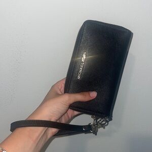 Michael Kors Black Classic Timeless Purse Clutch Wallet Wristlet